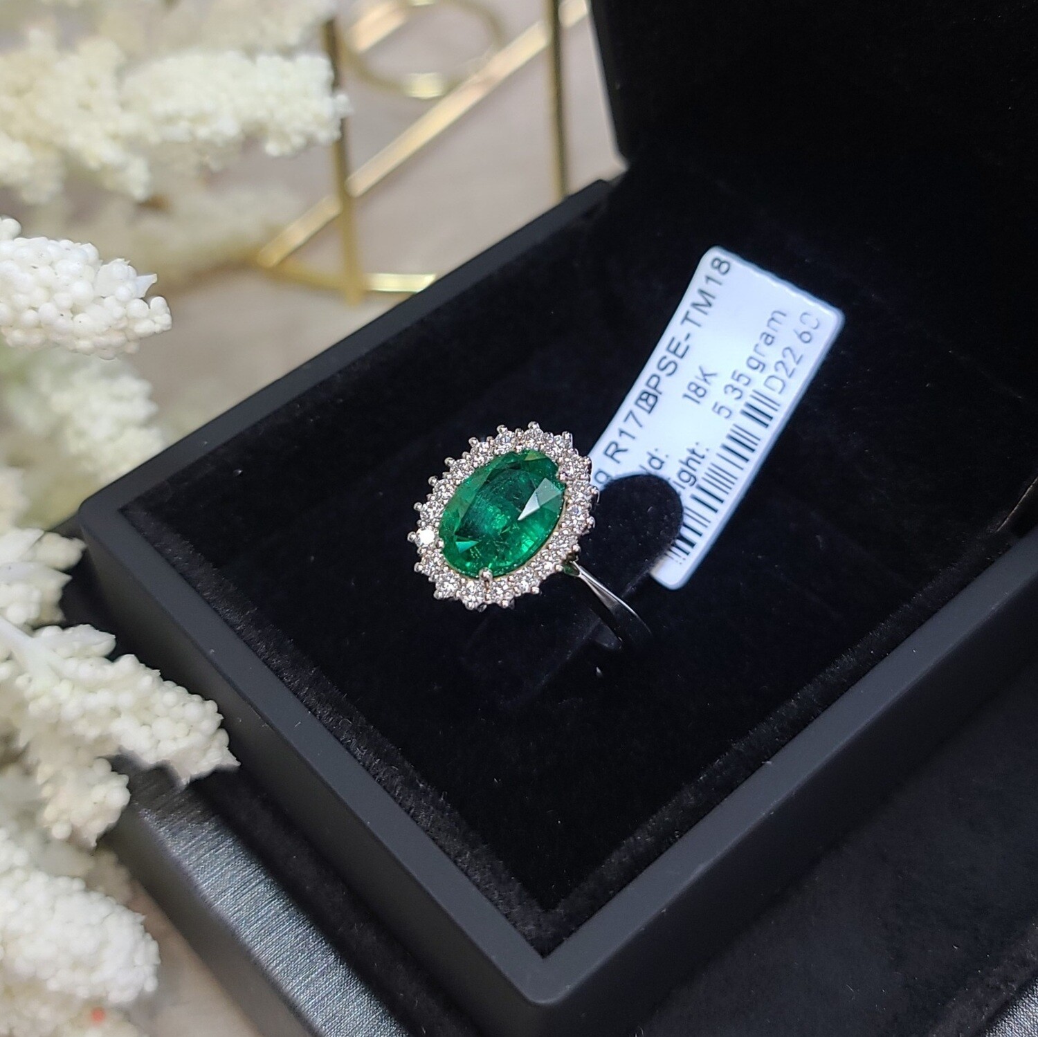 Emerald ring Octagon cut 2.76 ct