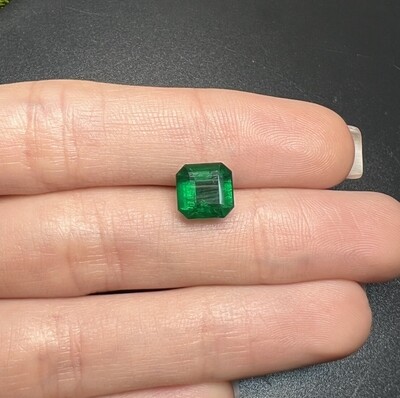 Sq. Emerald  cut 2.43 ct