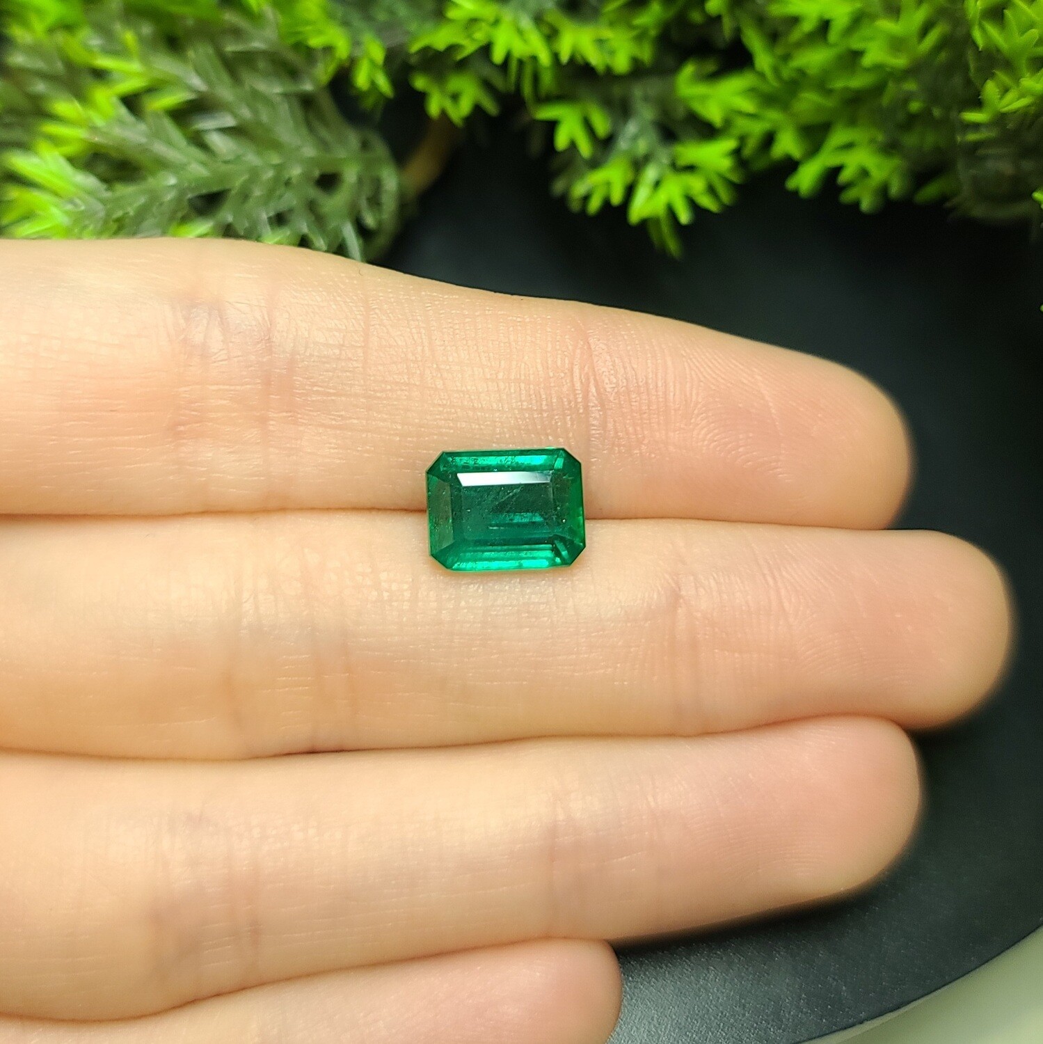 Emerald octagon cut 3.46 ct