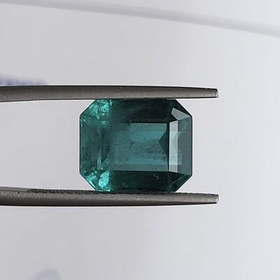Emerald octagon cut 6.86 ct