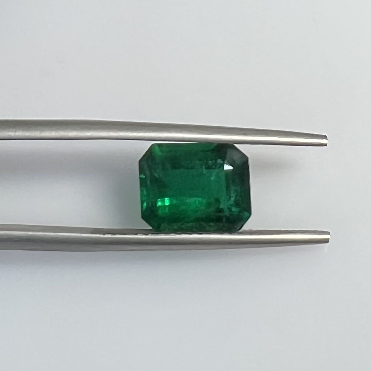 Emerald octagon cut 2.00 ct