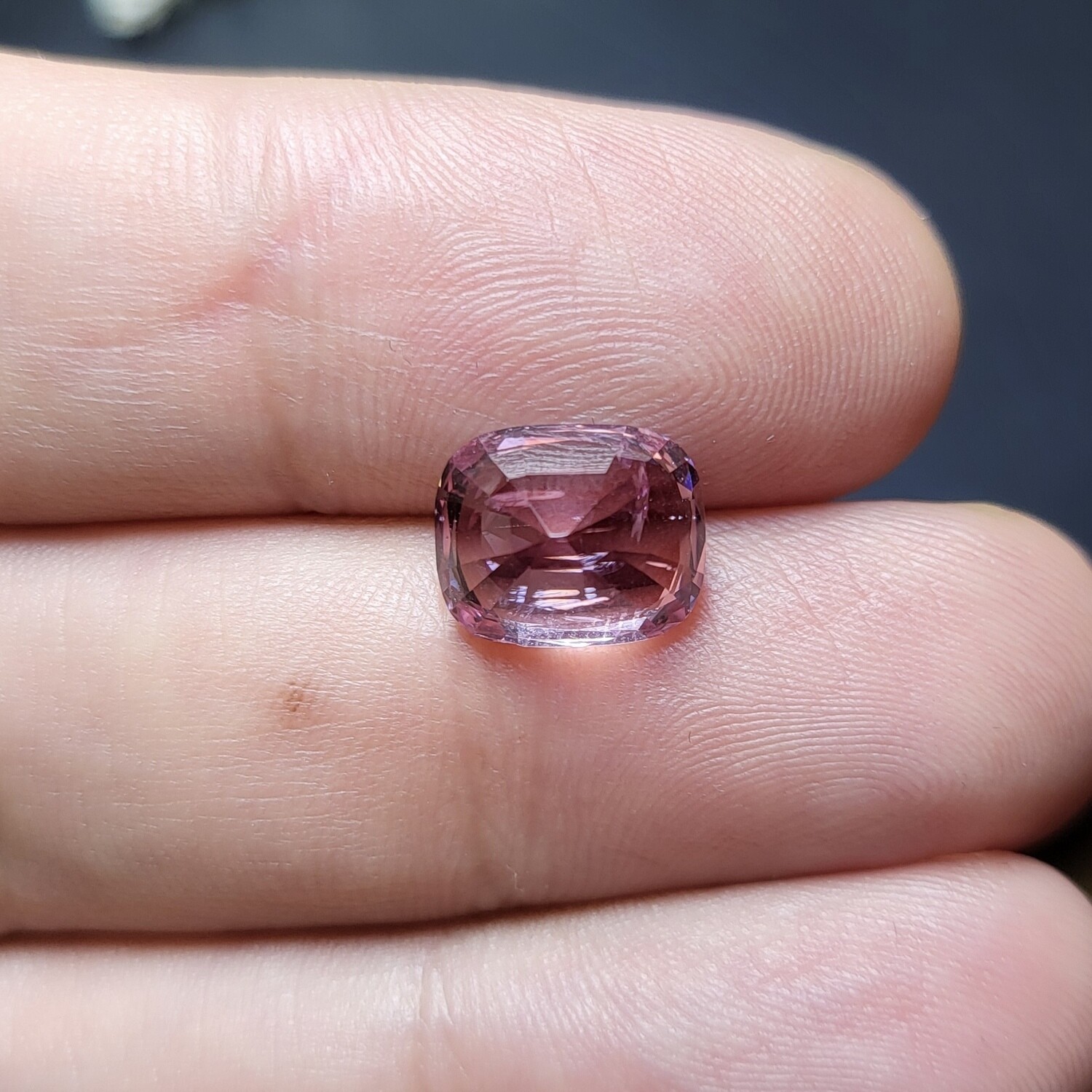 Spinel Cushion cut 5.06 ct