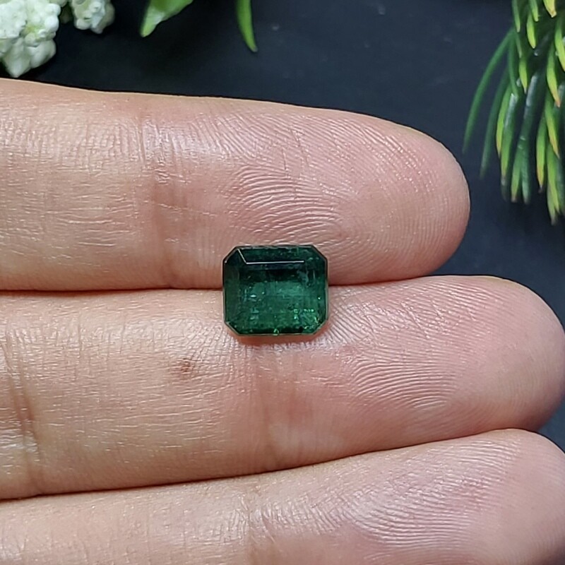 3.41 ct Emerald octagon cut