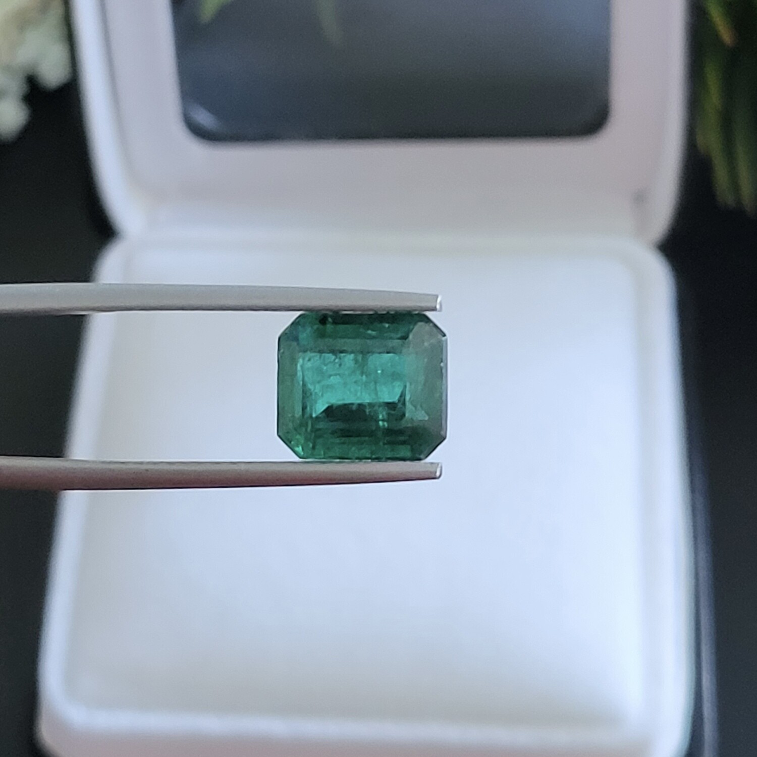 Emerald octagon cut 3.41 ct