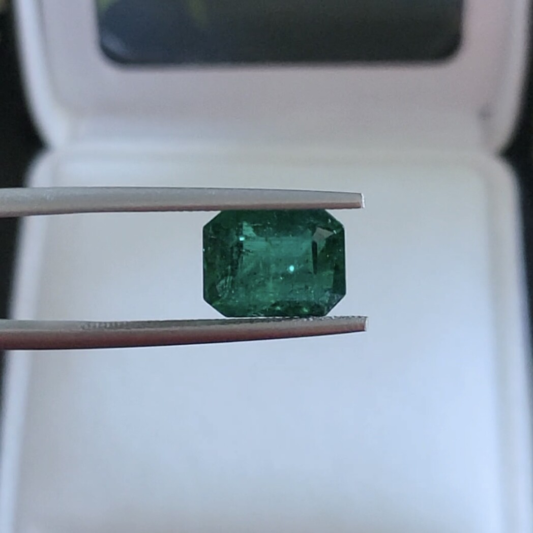 Emerald octagon cut 3.38 ct