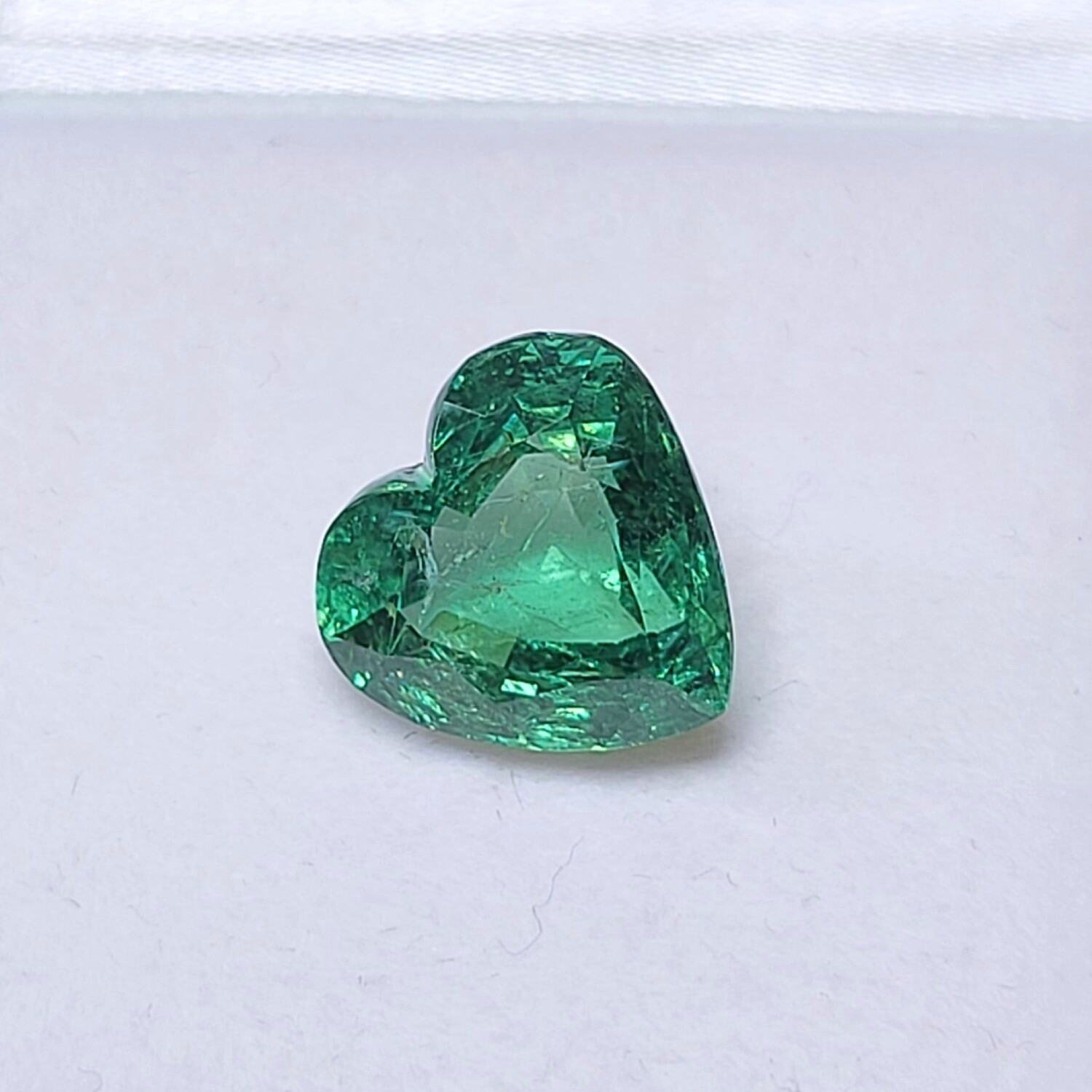 Emerald heart cut 8.60 ct