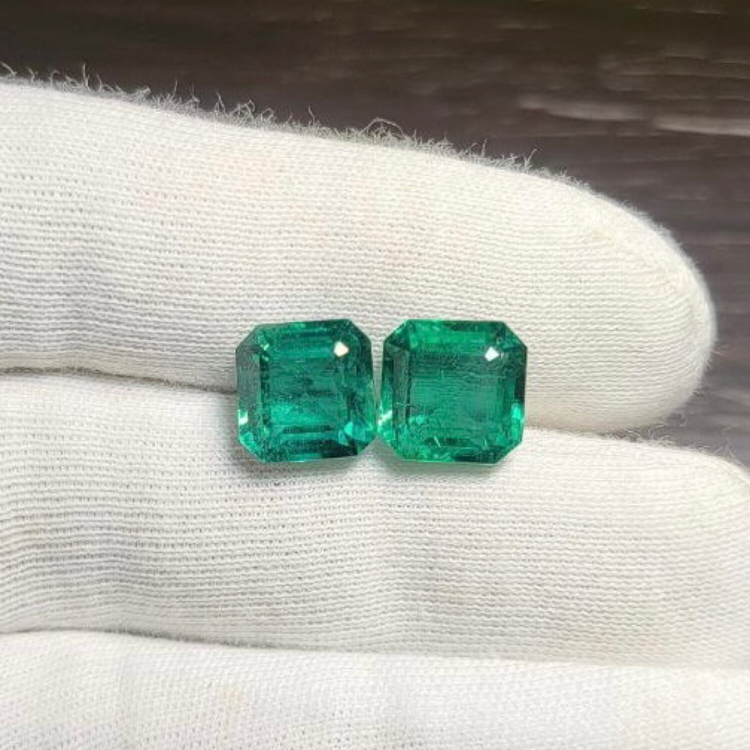 Emerald pair Sq. Emerald cut 10.06