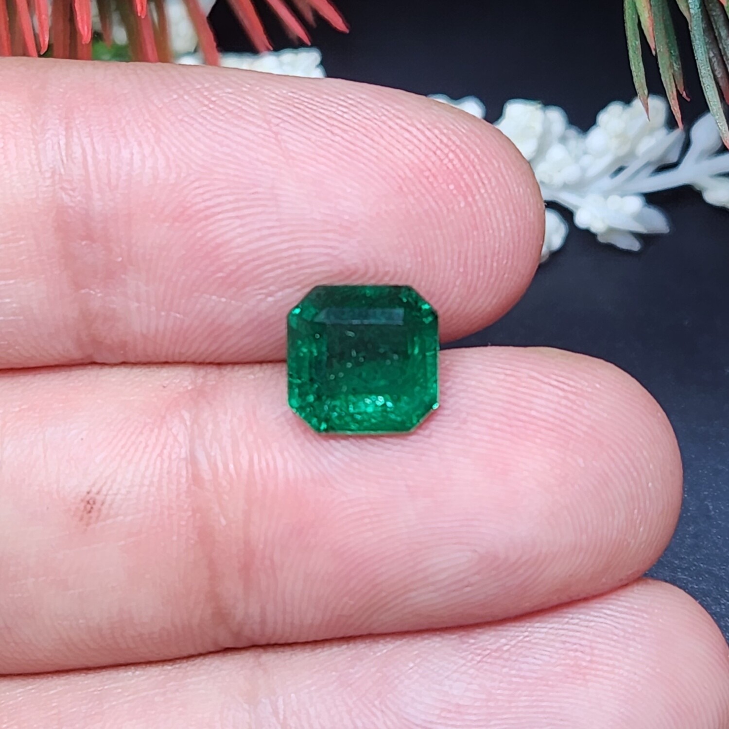 Sq. Emerald cut 3.31 ct
