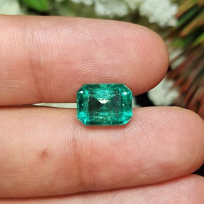 4.66 ct Emerald Octagon cut