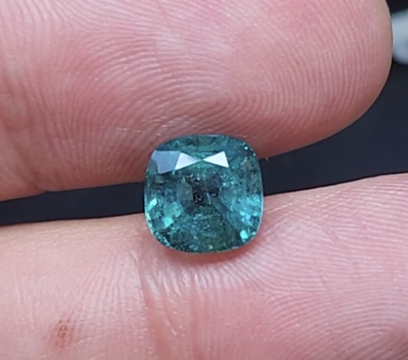 3.03 ct Emerald Cushion cut