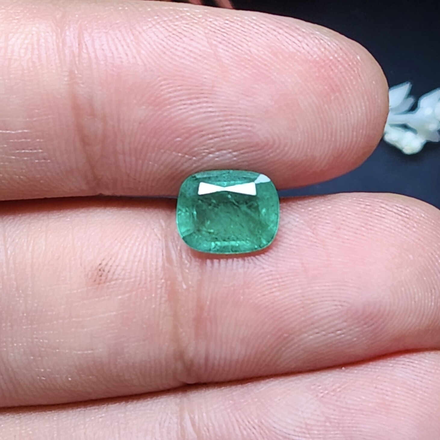 Emerald Cushion cut 2.48 ct