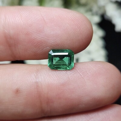 Emerald octagon cut 1.91 ct