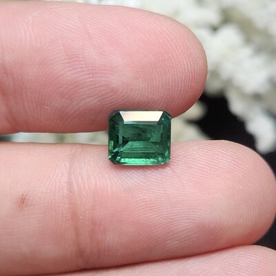 Emerald octagon cut 3.03 ct