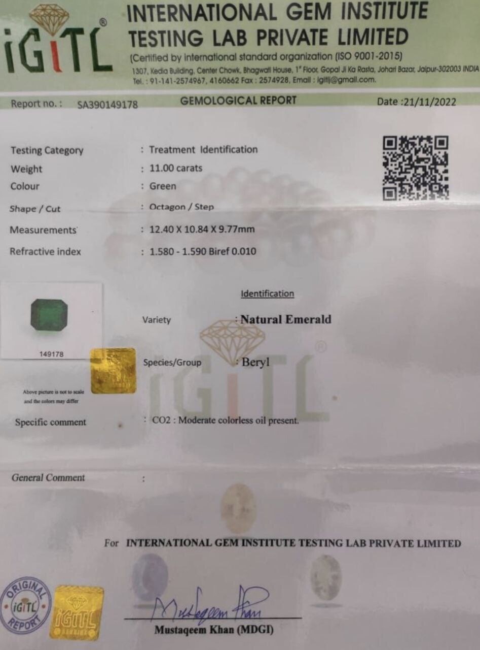 11. 00 ct Emerald octagon cut