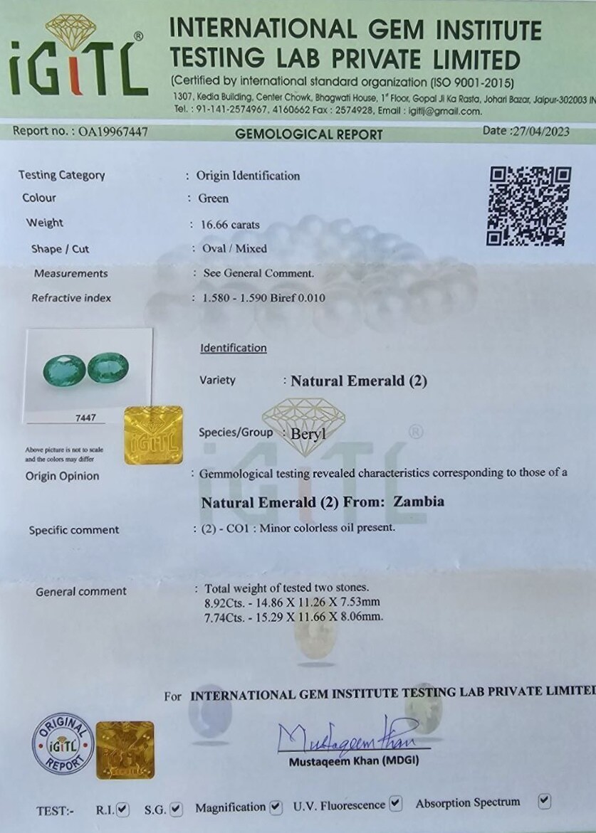 7.74 ct and 8.92 ct Emerald oval cut pair