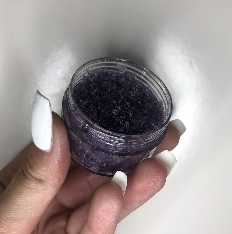 Berry lip scrub 🍇