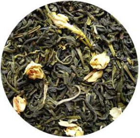 China Jasmin Finest Feiner China Tee mit Blütendämpfen aromatisiert. Weicher, vollblumiger, spritziger Geschmack, hellgelbe, leicht grünliche Tasse. Der Tee kann mehrmals aufgegossen werden