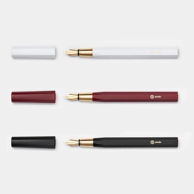 Fountain Pen - In Black, White or Red Resin Fountain Pen - In Black, White or Red Resin