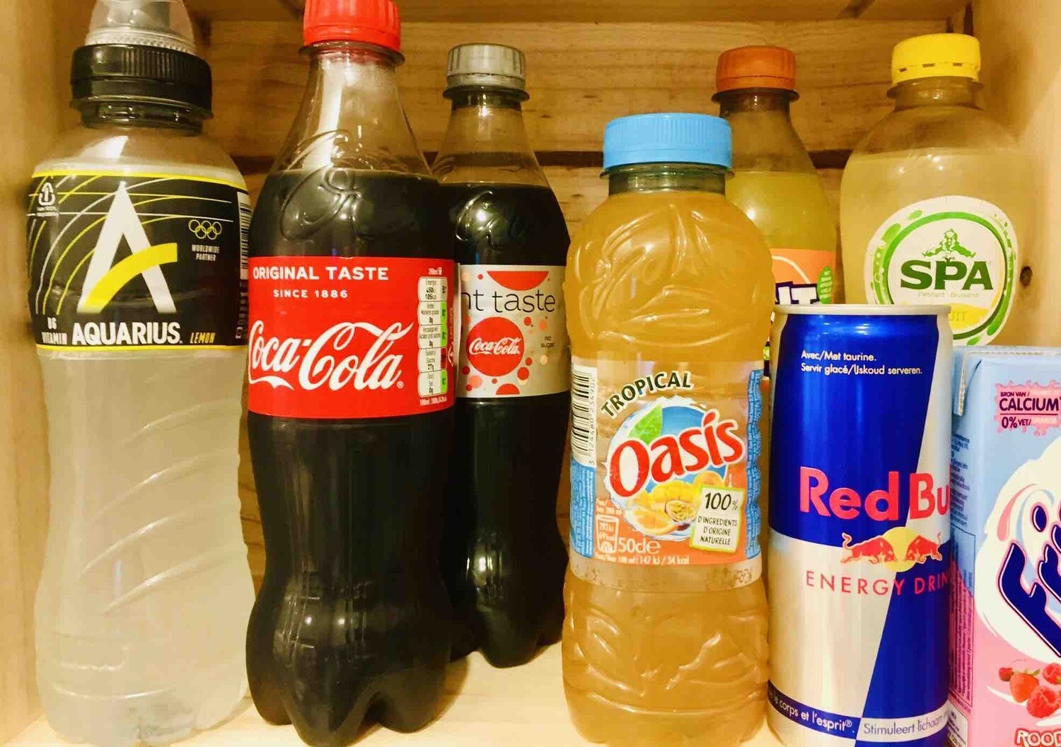 TUSSENDOORTJES, DRANKJES, LEKKERE KNABBELTJES OOK ZONDER SUIKER
