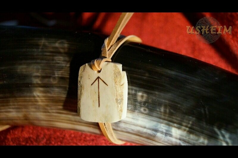 Knochenanhänger (klein) mit gebrannter Rune Tiwaz