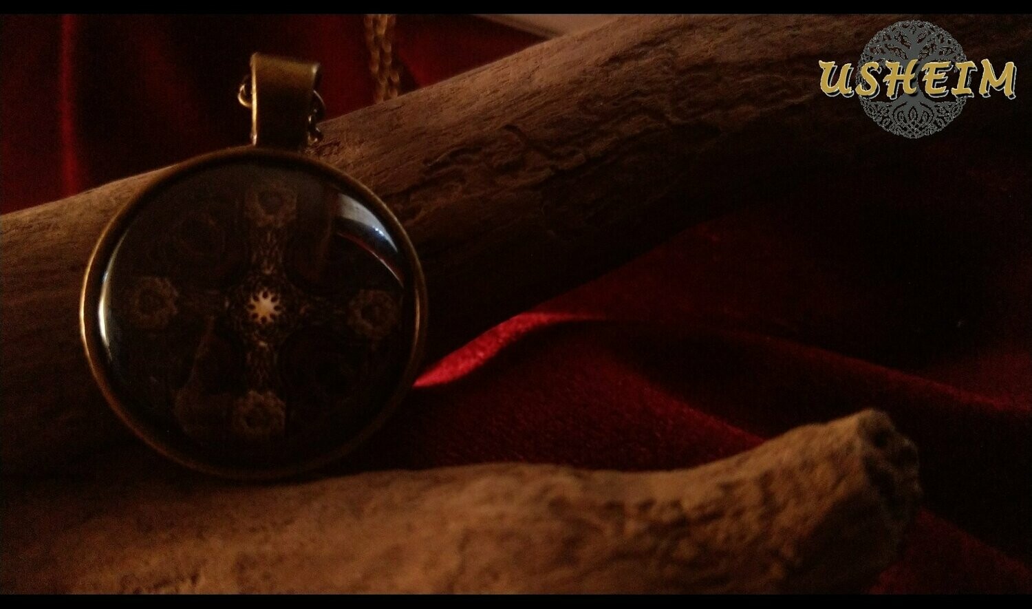 ​Glasanhänger "Keltenkreuz"