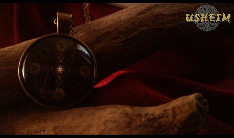 ​Glasanhänger "Keltenkreuz"