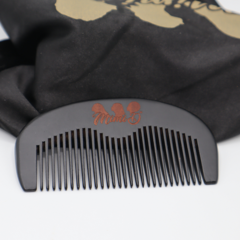 PEIGNE apaisant et démêlant  pour la barbe