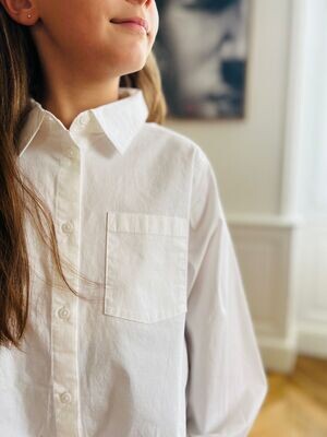 Longue chemise blanche