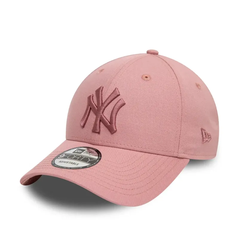 Casquette 9FORTY Adjustable New York Yankees League Essential Rose Foncé