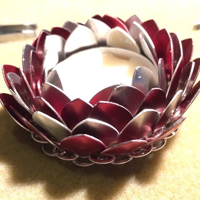 Lotus Tea Light Holder (Red)