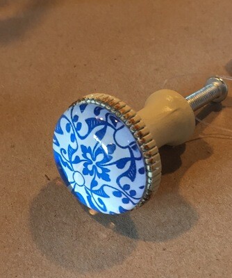 Knob - Small cream with Blue flower detail