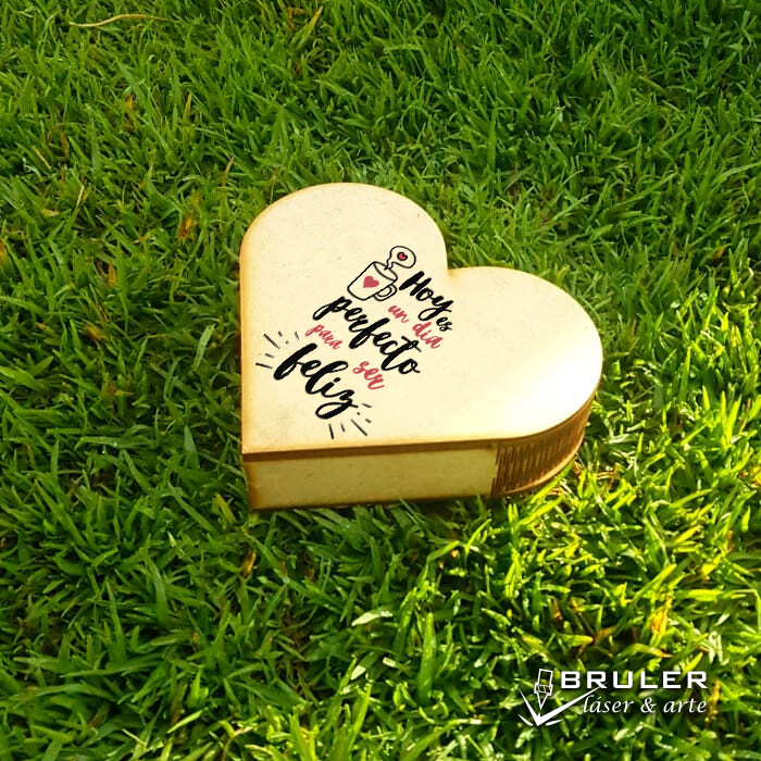 Caja corazón 15cm de ancho