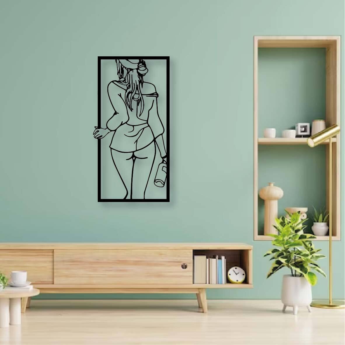 Cuadro decorativo mujer botella en metal 80x40cm