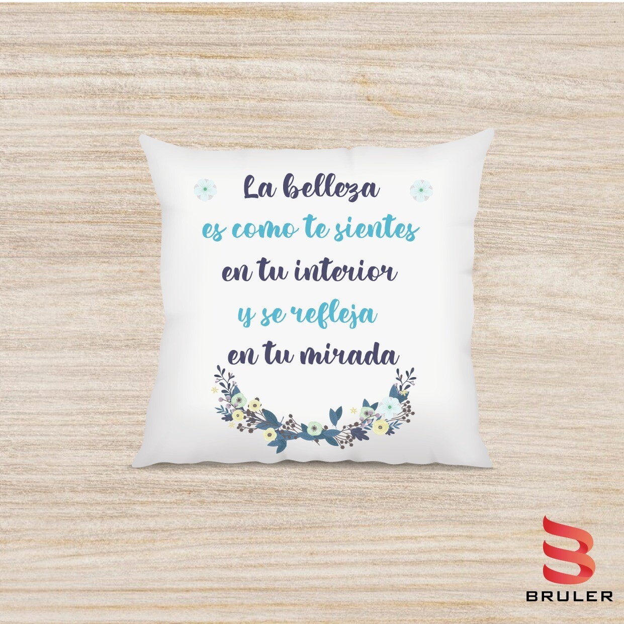 Cojín día de la mujer 03