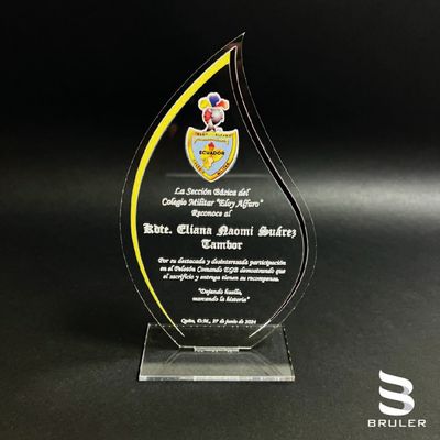 Trofeo en acrílico transparente 2mm