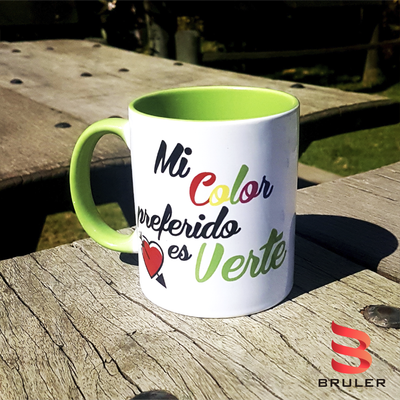 Taza sublimada fondo de verde
