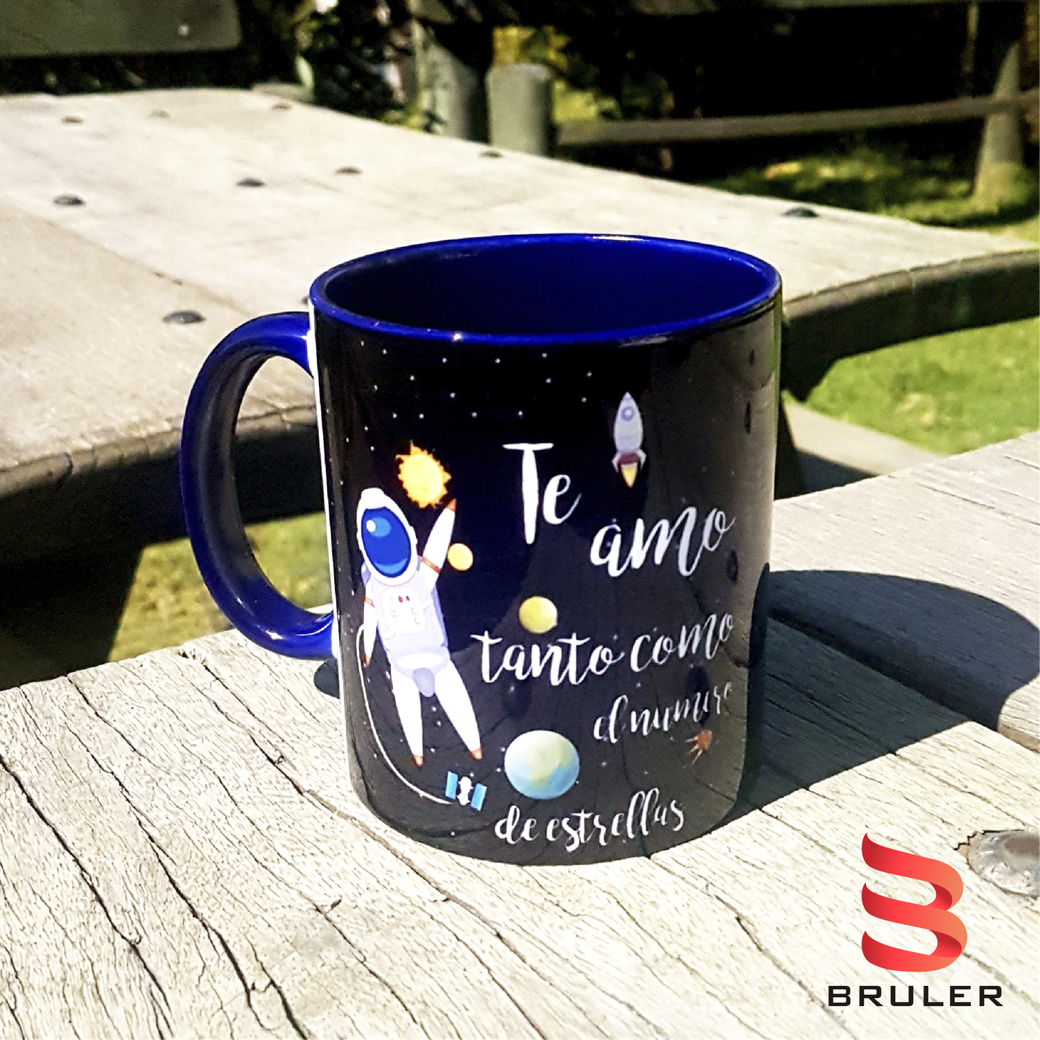 Taza sublimada fondo de azul