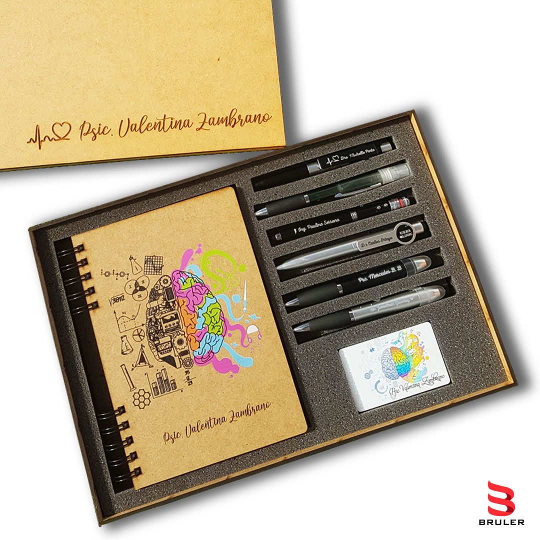 Combos cuaderno + 6 esferos + tarjeta usb