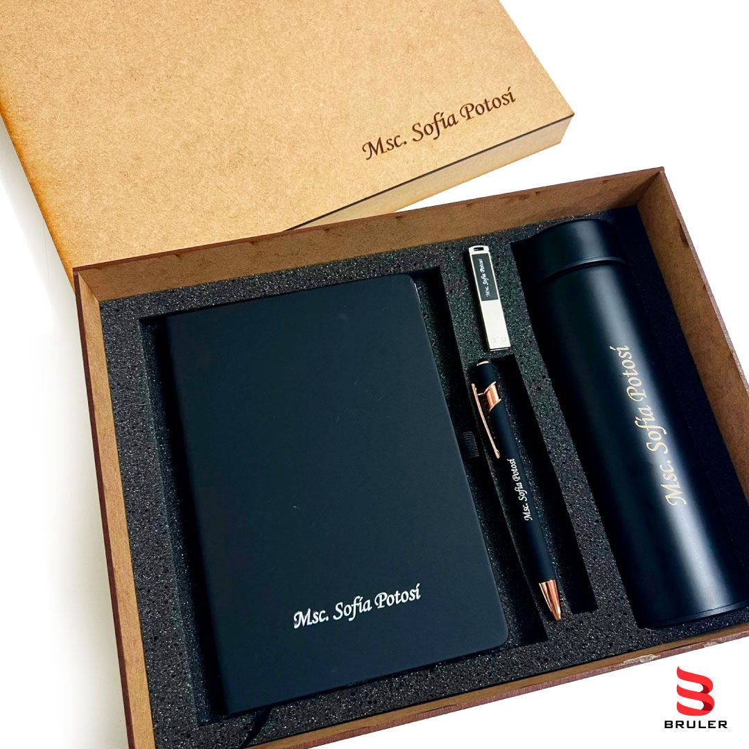Combo cuaderno A5 + esfero + tumbler digital + USB