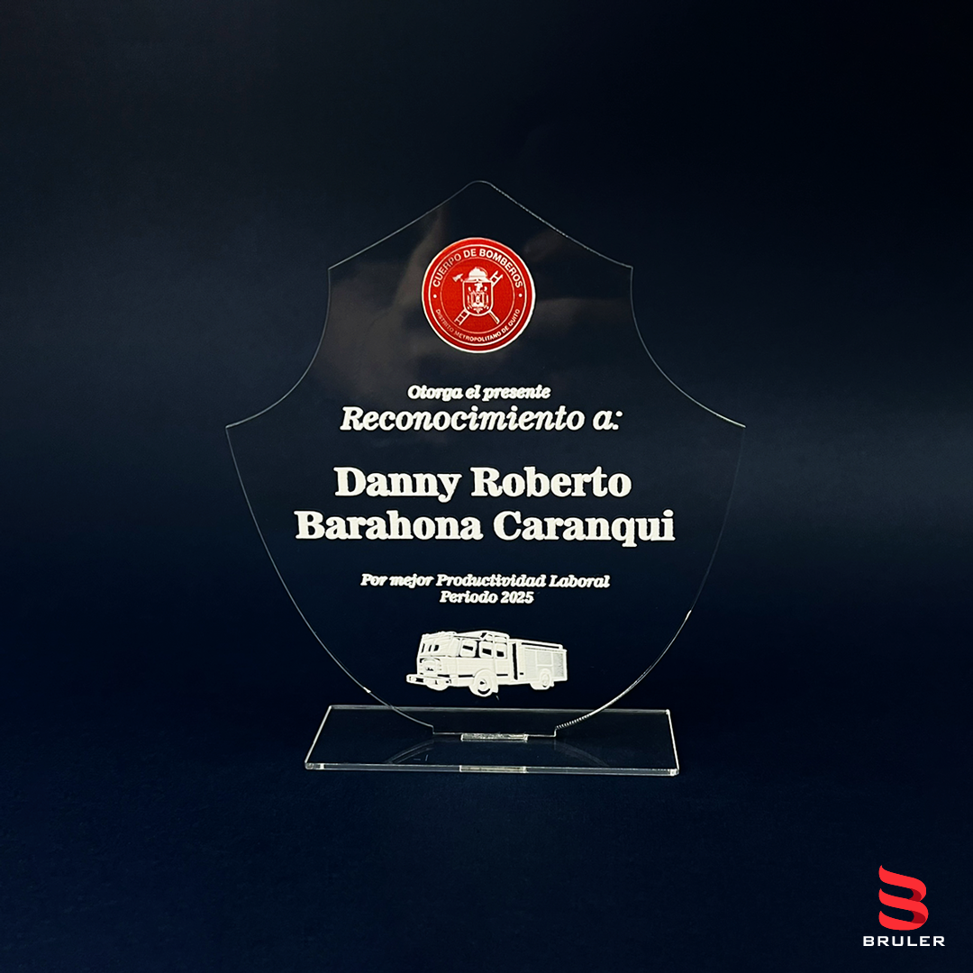 Trofeo en acrílico transparente 2mm
