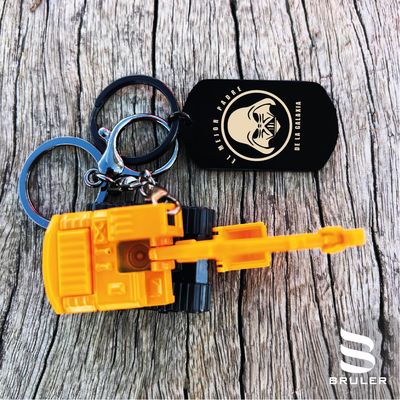 Llavero  grande negro con excavadora 3D personalizado