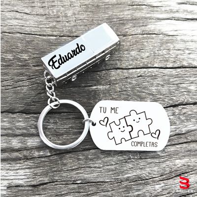 Llavero rectangular grande + Bus 3D personalizado