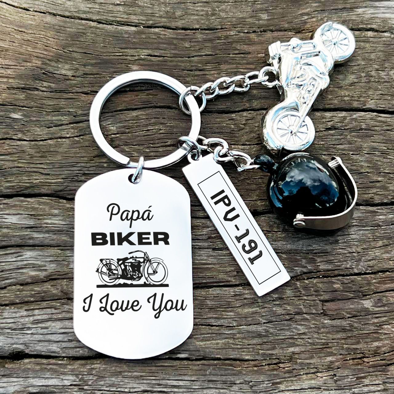 Llavero  rectangulo grande rectangular delgado con motocicleta y casco Papa Biker