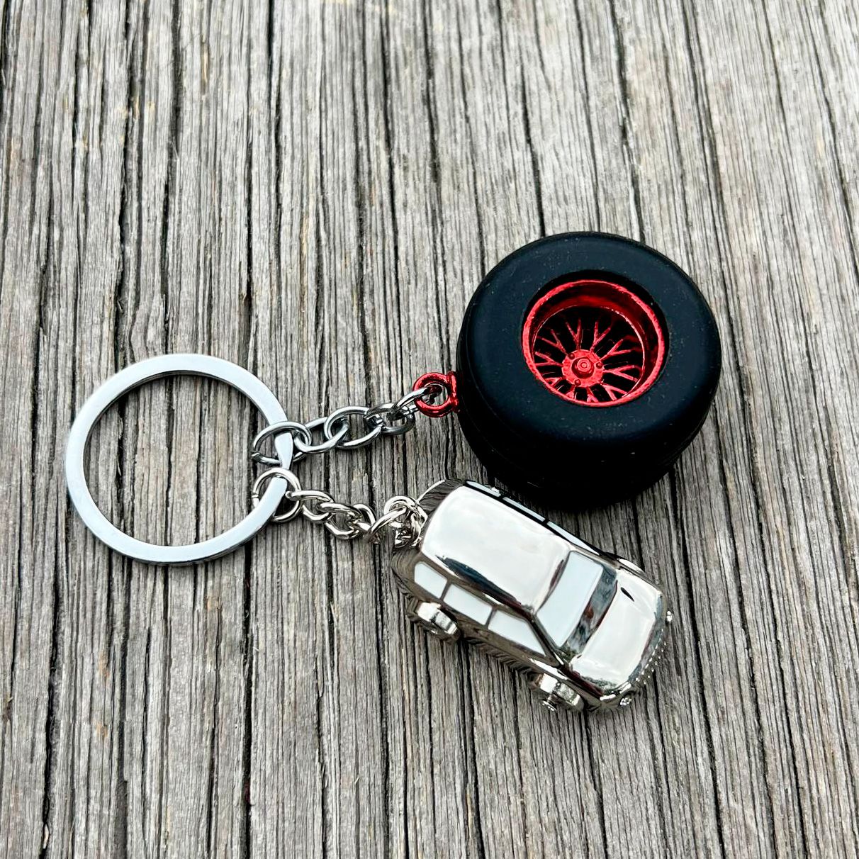 Llavero auto y rueda 3D personalizado