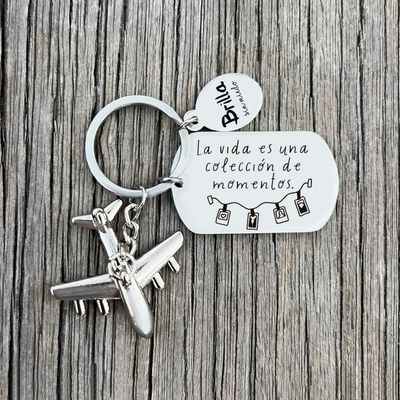 Llavero rectangulo  ovalo con avión 3D personalizado