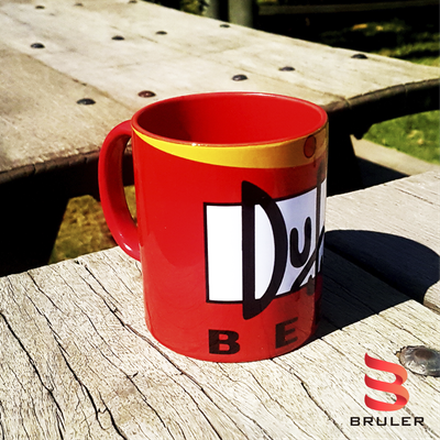 Taza sublimada fondo de rojo