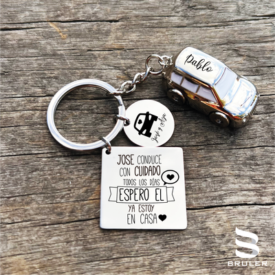 Llavero cuadrado círculo con auto 3D personalizado Llavero cuadrado círculo con auto 3D personalizado