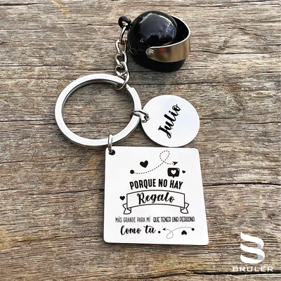 Llavero cuadrado círculo con casco 3D personalizado