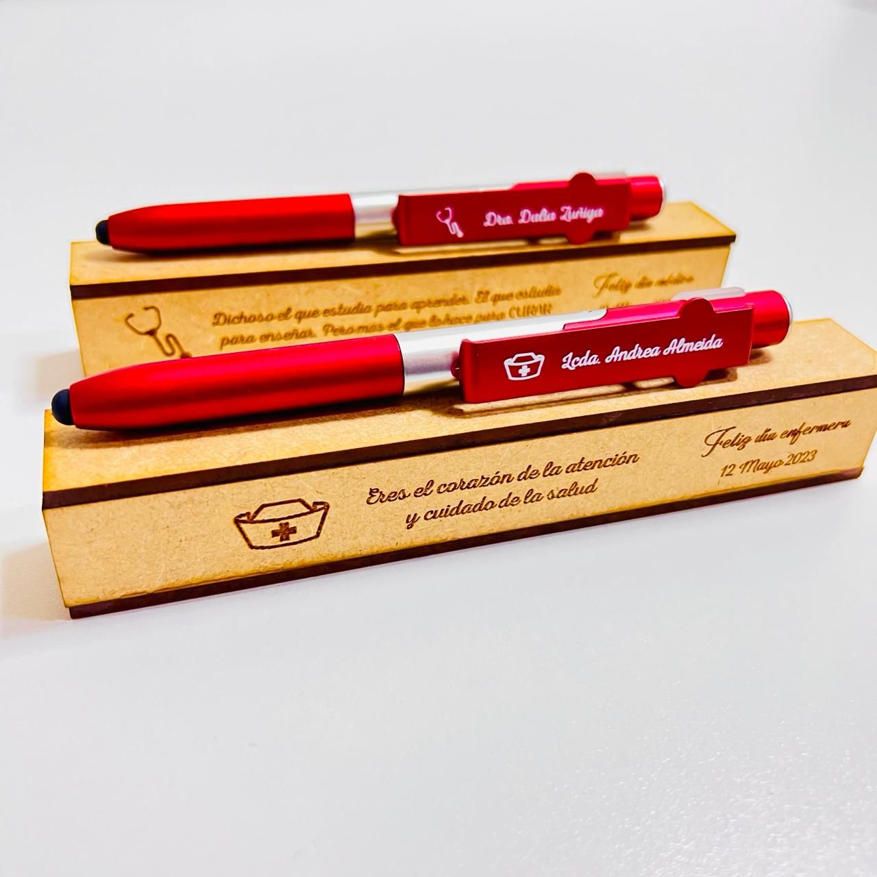 Esfero iron hide rojo 3 +Caja personalizada