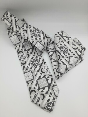 Steven Land 3- Silk Tie and Hanky (New without tags)